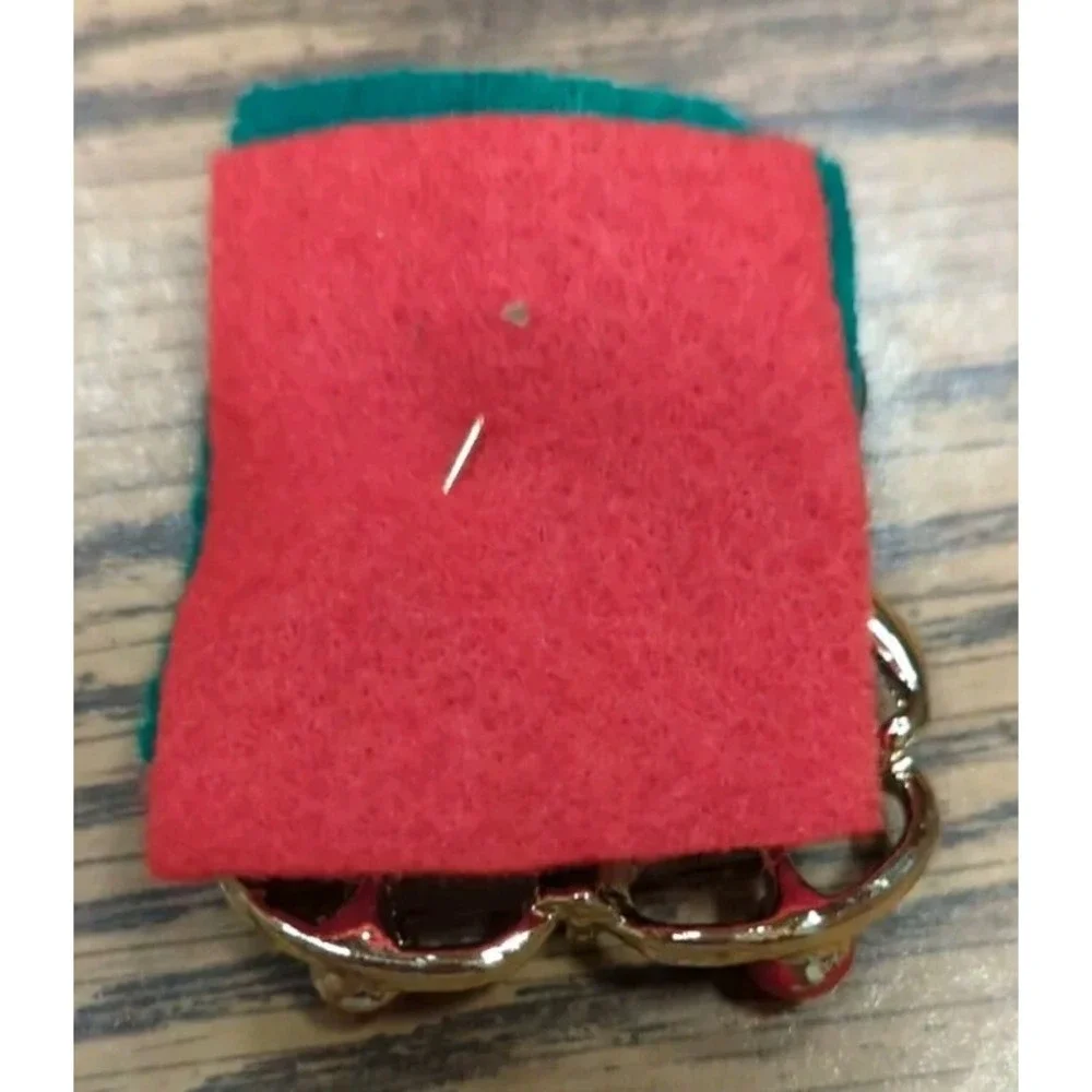 Vintage Christmas  Holiday Retro Brooch Pin Very Pretty Bells